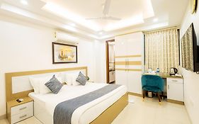 Hotel Krish - Near Medanta And Fortis Hospital Gurugram